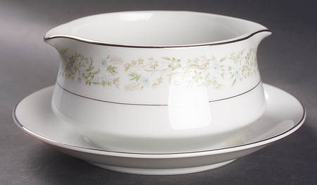 Pauline Gravy Boat with Attached Underplate