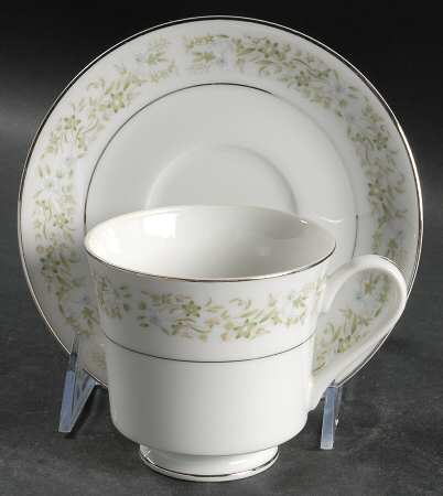 Pauline Footed Cup & Saucer Set