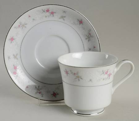 Roanoke Footed Cup & Saucer Set
