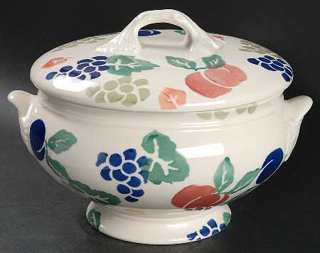 Bordeaux Round Covered Vegetable