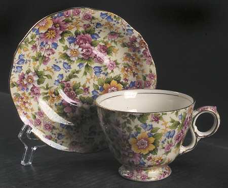 Cheadle Footed Cup & Saucer Set