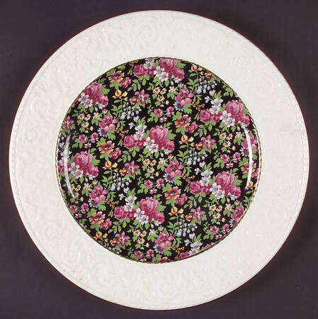 Chelsea Dinner Plate wWedgwood Border