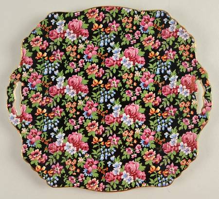 Chelsea Square Handled Cake Plate