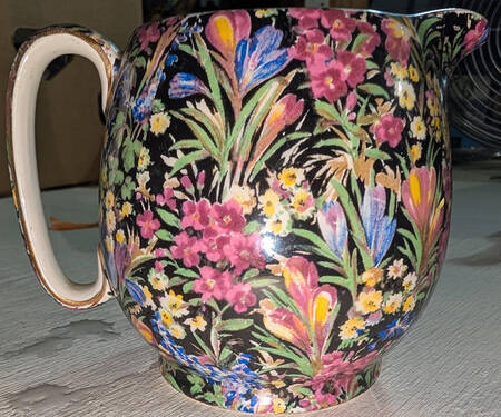 Crocus Black 12 Oz Jug