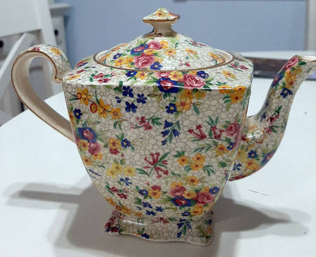 Fireglow (White Background) Ascot Teapot & Lid