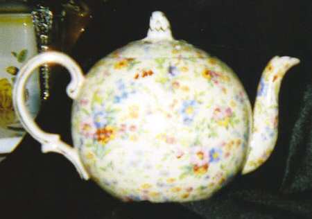 Floral Feast Elite Tea Pot & Lid