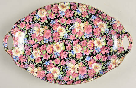 Florence (Disc. 1963) Handled Malta Shape Oval Tray