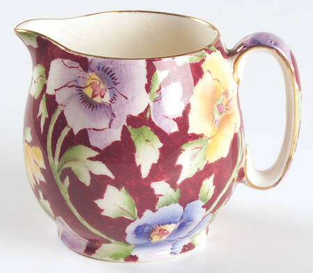 June Festival Globe Shape Creamer