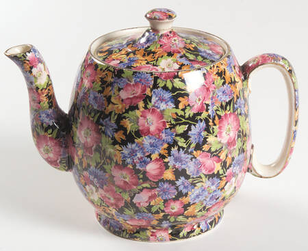 Majestic Older Countess Teapot & Lid