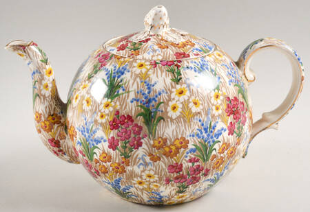 Marguerite (Gold Trim) 4 Cup Elite Teapot & Lid