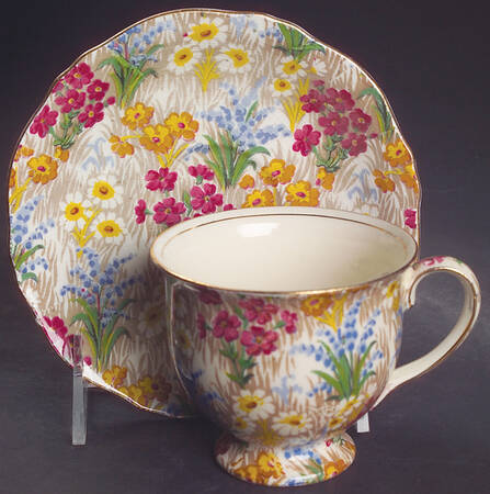 Marguerite (Gold Trim) Footed Cup & Saucer Set