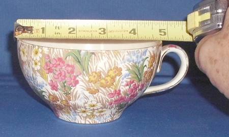 Marguerite (Gold Trim) Oversized Cup