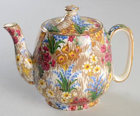 Marguerite (Gold Trim) Countess Teapot & Lid