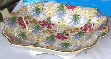 Marguerite (Gold Trim) Large Fruit Bowl