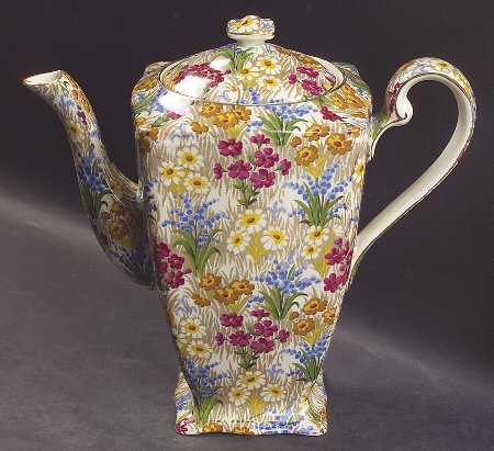 Marguerite (Gold Trim) Ascot Shape Coffee Pot & Lid