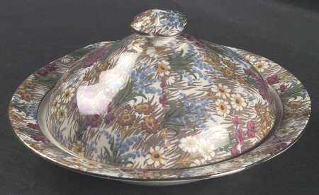Marguerite (Gold Trim) Muffin Dish & Lid