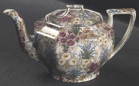 Marguerite (Gold Trim) 3 Cup Ajax Teapot & Lid