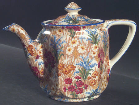 Marguerite (Blue Trim) Sexta Teapot & Lid