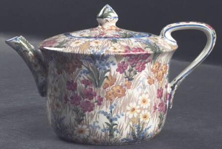 Marguerite (Blue Trim) Mini Teapot & Lid