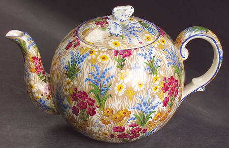 Marguerite (Blue Trim) Elite Tea Pot & Lid