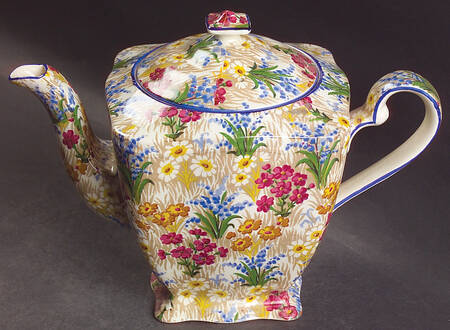 Marguerite (Blue Trim) Ascot Teapot & Lid