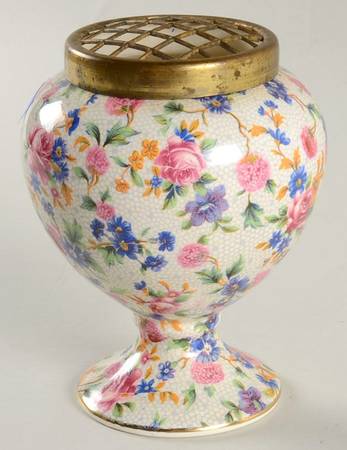 Old Cottage Chintz (Pre 1960, Cream) Frog Vase with Metal Grid
