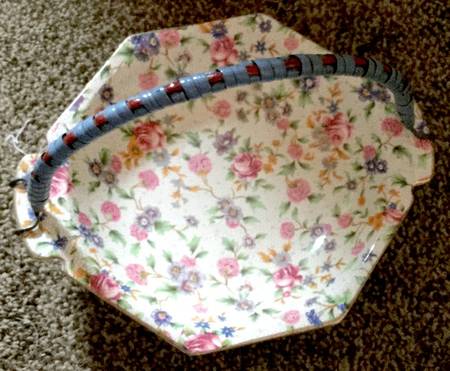Old Cottage Chintz (Pre 1960, Cream) Octagonal Sweet Meat
