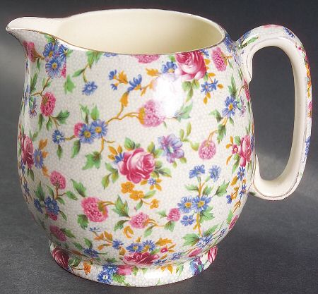 Old Cottage Chintz (Pre 1960, Cream) 24 Oz Globe Jug