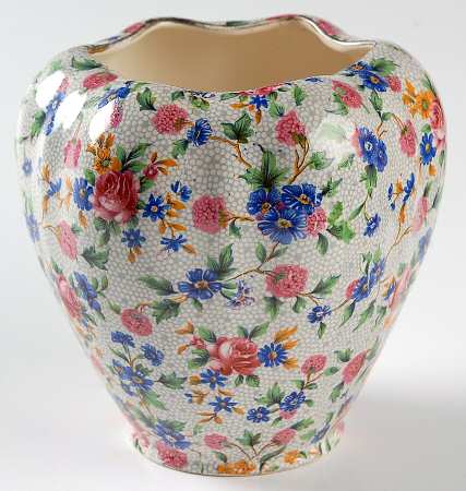 Old Cottage Chintz (Pre 1960, Cream) 5" Vase