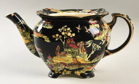 Pekin Black (Gold Trim) Ascot Teapot No Lid