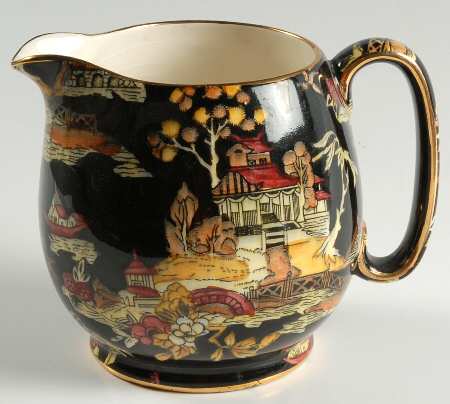 Pekin Black (Gold Trim) 16 Oz Jug