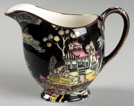 Pekin Black (Gold Trim) Albans Creamer