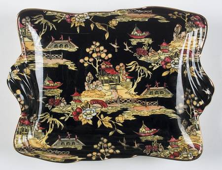 Pekin Black (Gold Trim) Humber Shape Tray