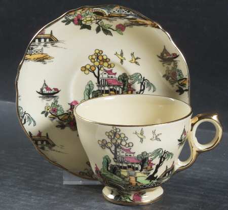 Pekin Cream Footed Cup & Saucer Set