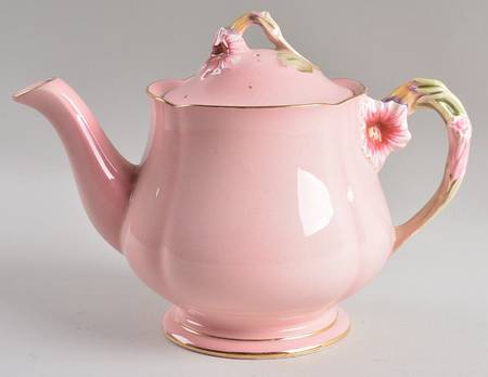 Petunia Teapot & Lid