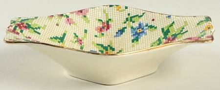 Queen Anne 6" Sweet Meat Dish