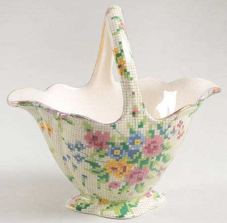 Queen Anne Rowsley Basket