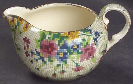 Queen Anne Elite Creamer