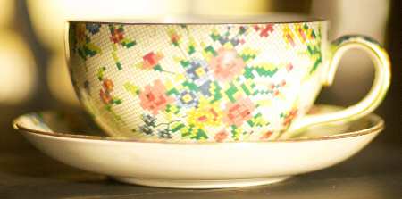 Queen Anne Oversized Cup & Saucer Set