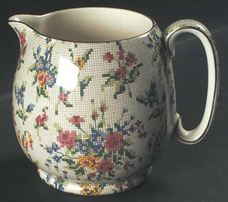 Queen Anne 32 Oz Jug