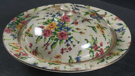 Queen Anne Muffin Dish & Lid