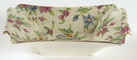 Queen Anne 5" Oblong Nut Dish