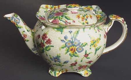 Queen Anne Mini Teapot & Lid