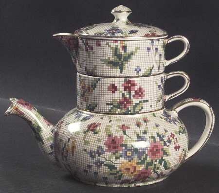 Queen Anne Mini Teapot Stacking Set (Creamer, Sugar)