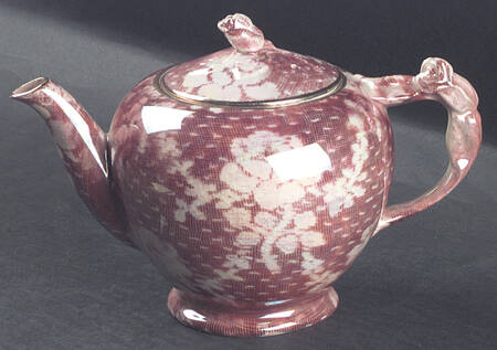 Brocade Cranberry (Iridescent) Rosebud Teapot & Lid