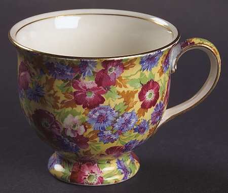 Royalty (Older) Footed Cup
