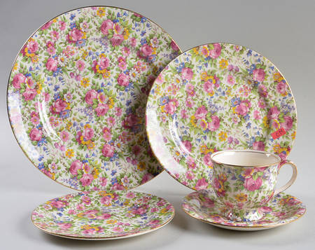 Summertime (Pre 1960, Cream Background, Gold Trim) 5 Piece Place Setting