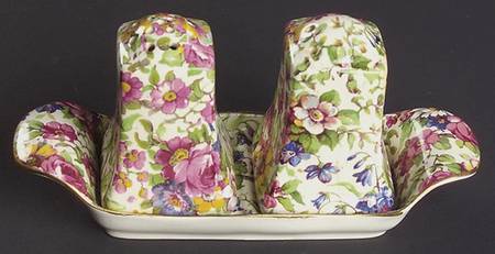 Summertime (Pre 1960, Cream Background, Gold Trim) Fife Salt & Pepper w/Tray Set