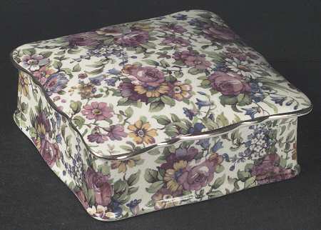 Summertime (Pre 1960, Cream Background, Gold Trim) Square Box with Lid