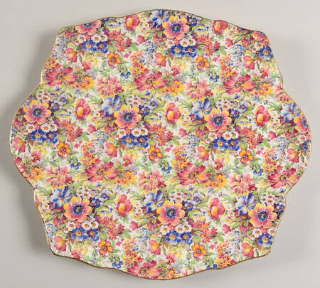 Sunshine Square Handled Cake Plate
